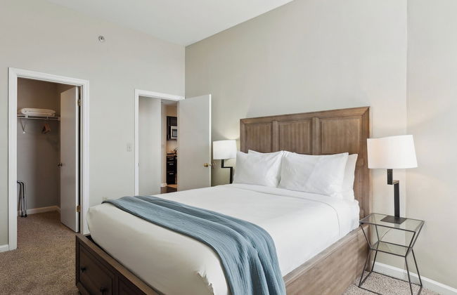 Placemakr Downtown Pittsburgh at The Pennsylvanian - Foto 12