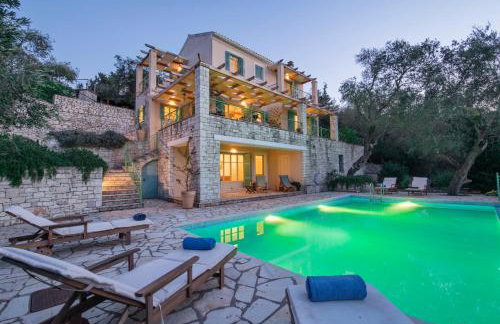 Villa Manti - Photo 1