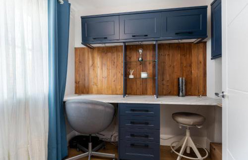 Modern 4-Bed Family Home with 5 Beds & Parking - Foto 31