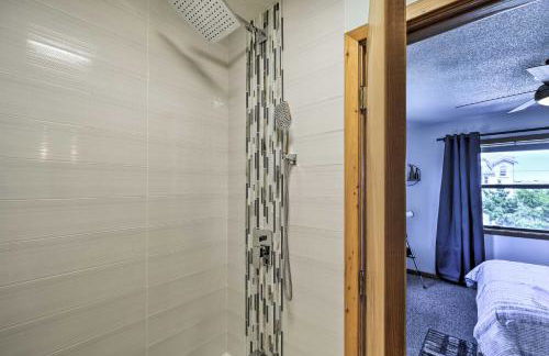 Walk to Bay and Boat Launch Beach House in Avon - Foto 13