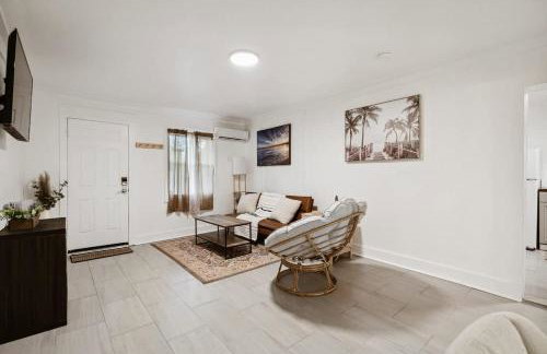 Pensacola Pad 1BR 1BA Modern - Foto 4