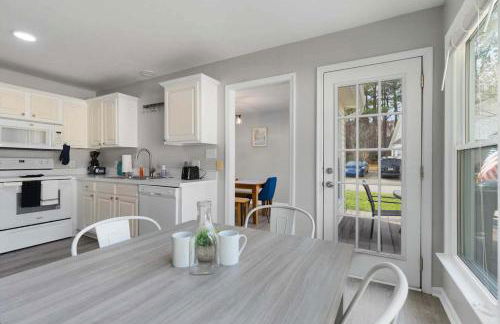 Near NC State Campus & Downtown - The Maple Marvel - Foto 18