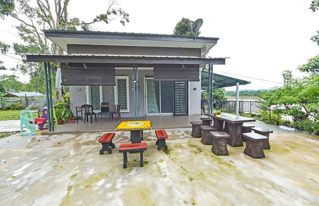 OYO HOME 90682 Liliz Mambang Farmstay - Foto 19