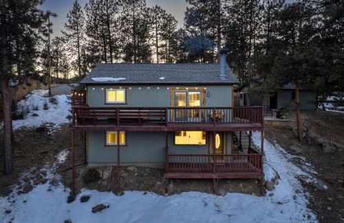 Pine Perch ~ Cozy Mountain Cabin w/ Views - Foto 26