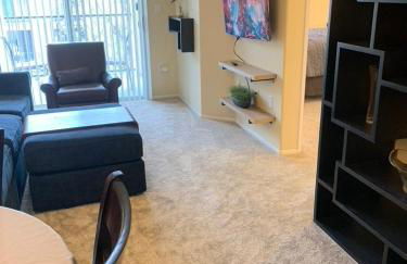 Exclusive Top Floor 1 bedroom in central Irvine one month min - Foto 13