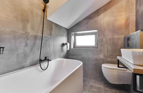 Holiday house Sunset Chalet - Indoor pool - Foto 30