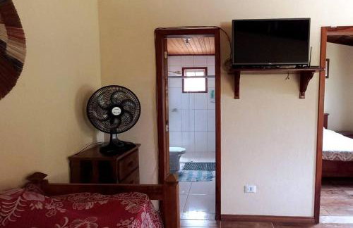 Casa com cachoeira-rio no quintal - Foto 11