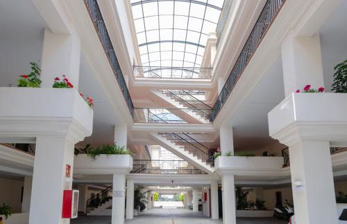 StayatSas Marbella Luxury 2 Bedroom Apartment, 80 m2 Private Terrace, Pools, Walk to Beach & Puerto Banús - Foto 47