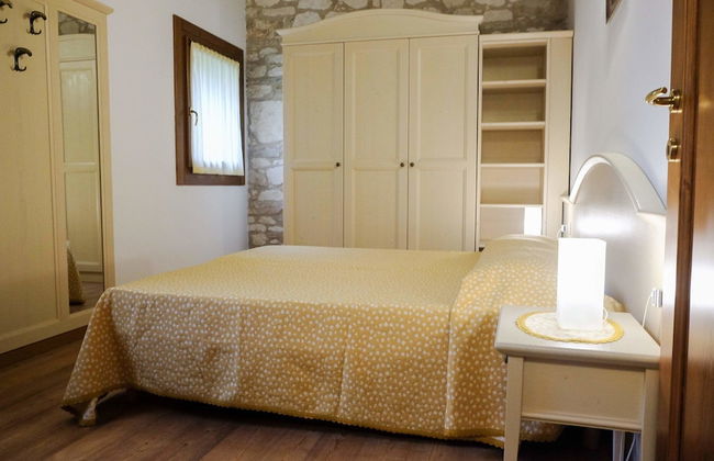 Tigli Apartment With two Bedrooms and one Bathroom on the Second Floor With 4 Metre Glass Window Apartment 6 - Foto 6