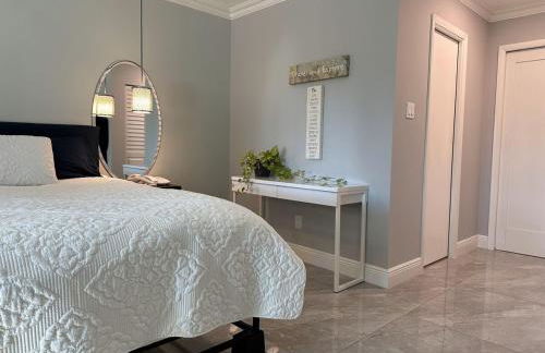 Newly Renovated Villa with Hot Tub - Foto 10