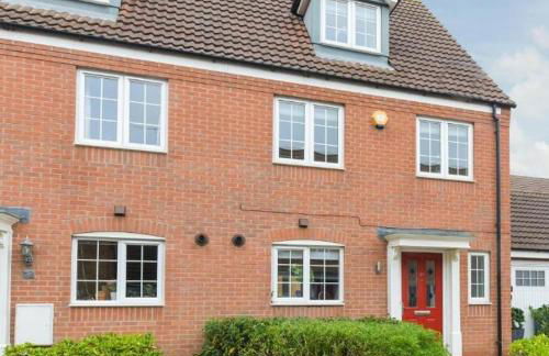 Stunning Garden House with Free WIFI and Parking - Foto 36