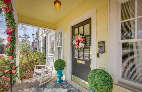 The Pink Azalea - Tyler Home with Yard and Patio! - Foto 31