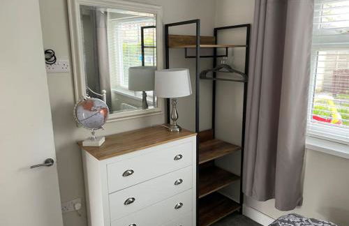 Modern 2BR Flat in Sale - Peaceful Stay in M33 - Great Transport Links - Photo 23