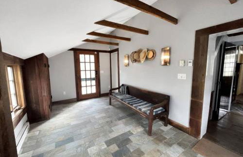 Historic Estate - 5 min to Mohawk Mt Ski Resort - Foto 43