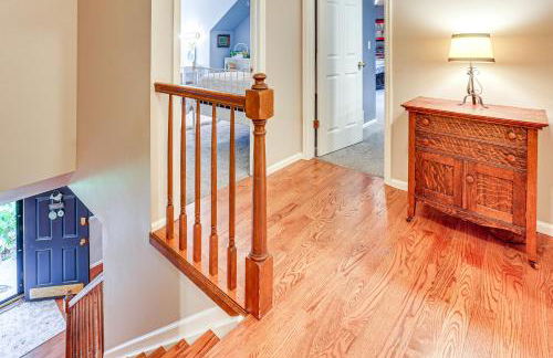 Spacious Family Home with Deck and Yard in Littleton! - Foto 12