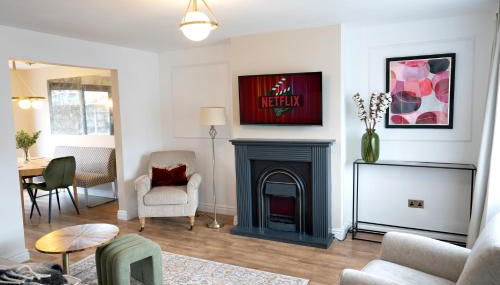 4BR Home and Parking with CCTV Contractors & Family - Foto 4