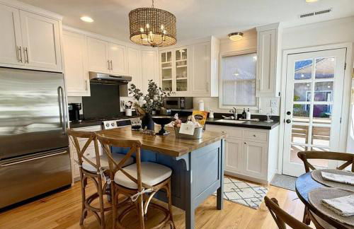 Downtown Healdsburg Plaza Charmer with Hot Tub - Foto 14