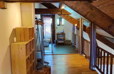 Spacious Ski Chalet In Traditional French Village, sleeps 8, Four Star with fibre broadband - Photo 43