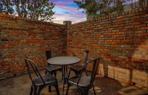 3-BD 2-BA Northern Dallas Retreat Hot Tub and BBQ - Photo 35