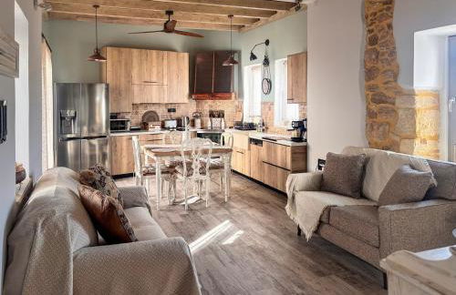 Villa Katrinia - Photo 1