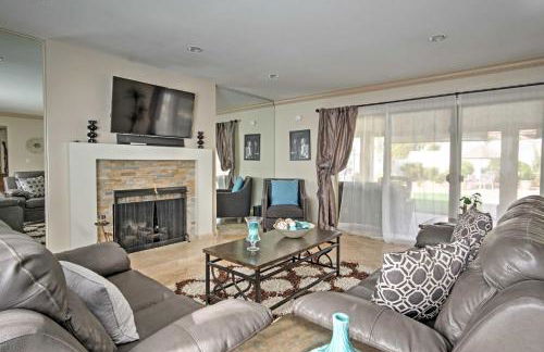 Stunning Home with Private Oasis - 1 half Mile to Strip - Foto 3