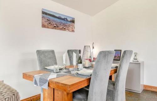 Crynant Countryside Retreat - Photo 5