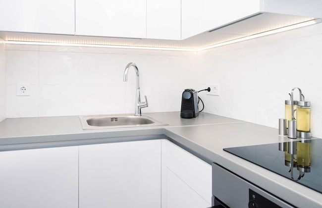 Elisabeth Downtown Apartments by FirstHost - Photo 67