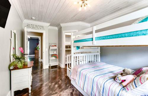 Hot Tub, Dock, Lakefront Luxe Six Mile Retreat - Foto 24