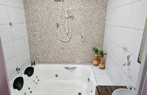 Casa com piscina na praia grande para temporada ou festas - Foto 4