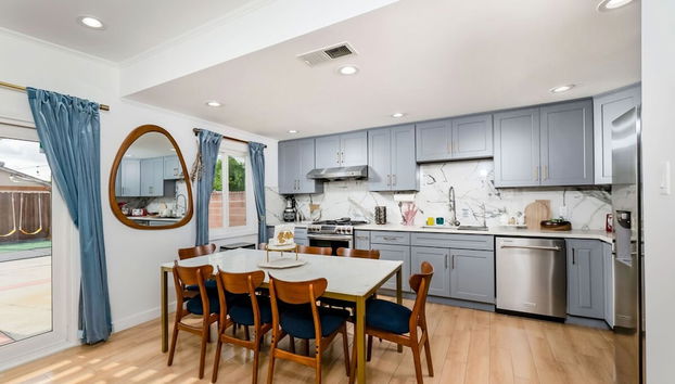 Cozy Family Retreat Game Room Backyard in Hacienda - Foto 2, Habitación