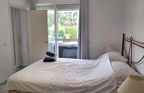 2 Bed Garden Apartment Benavista Direct Pool Access Walk to Golf, Tennis & Amenities - Photo 17