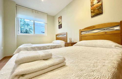 Apartamento con vistas al mar piscina padel - Foto 14