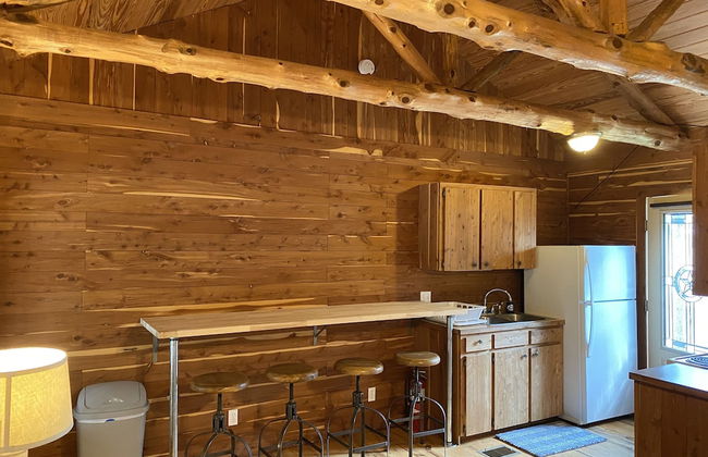 Log Cabin 3 at Son's Blue River Camp - Foto 5