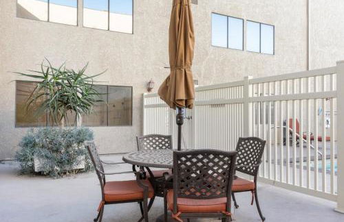 N Hollywood 2BR w Gym Pool nr TJ Shops LAX-591 - Foto 26