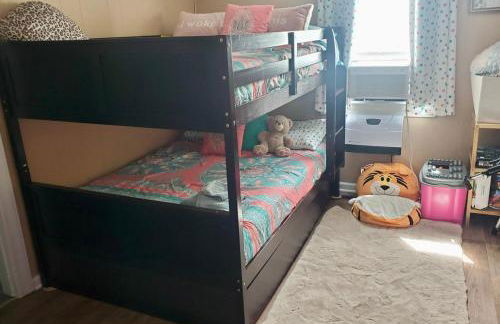 Giggling Creek Cottage - BedJet! King Sized! Gazebo, 45 Acres, Arcades, Nintendo, more - Photo 28