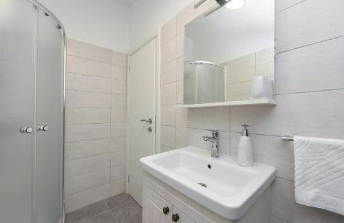 Apartman Magas with private pool - Photo 23