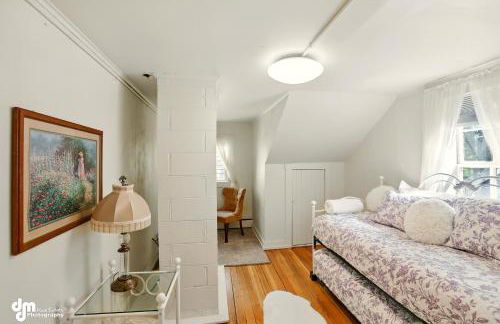 Coastal Cabin - Downtown Historical Log Home - Foto 38