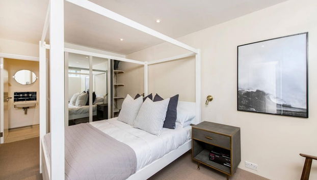 Divine 3-bed Mews House Battersea - Foto 4, Habitación