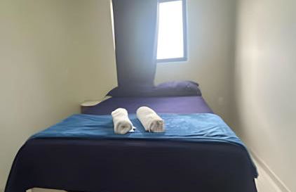 Para 10 pessoas, 03 quartos ar condicionado e ventilador, garagem, atrás do hospital da Unimed apt 302 - Foto 26