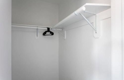Spacious 4BR Townhouse with Free Parking Near DTLA - Foto 16