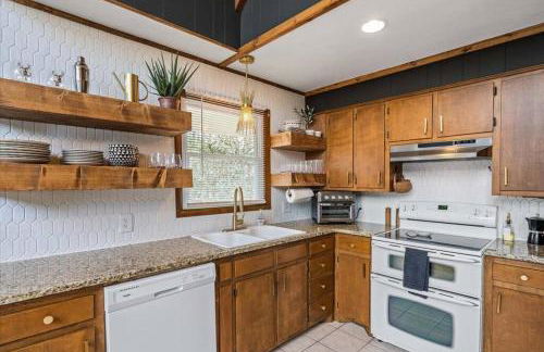 Spacious Lakeview Mountain Cabin - Foto 11