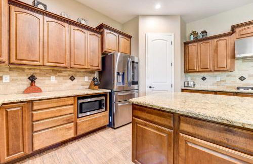 Pool, BBQ and Bar Family Home in Queen Creek - Photo 8