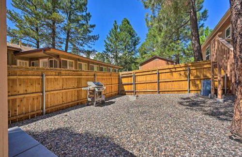 Near Hiking Munds Park Cabin with Deck and Yard - Foto 23