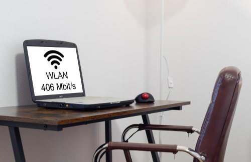 FEWO-LAVEES moderne zentrale FeWo nahe OMV Wacker Kliniken Burg -Eigener Eingang-Schlüsselloser Check in - Foto 4