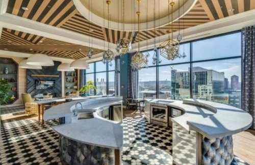 CBDOTR 24-7 Gym Pool Rooftop Steps to Stadiums - Foto 64