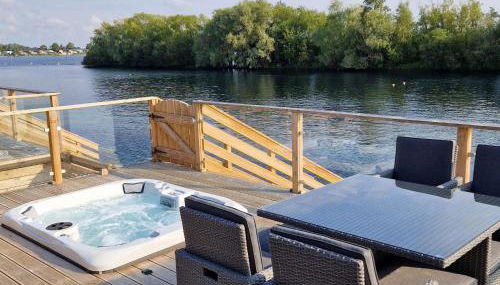 Willow's Lakeside Lodge With Hot Tub & Hi-Speed Wifi - Foto 3