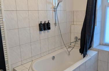 Helles Studio mit Arbeitsplatz und Balkon - Foto 47