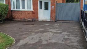 L & J ESCAPES-4 BEDROOMs SUITABLE FOR CONTRACTORS AND FAMILIES- LARGE PRIVATE PARKING-10 MINUTES TO M6 JUNCTION 9 - Foto 3