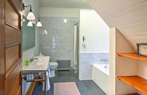 Restored Historic Saranac Lake Home Lake Access! - Foto 21