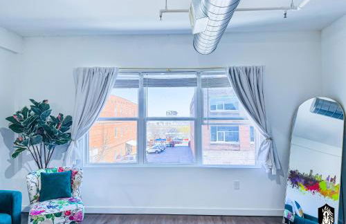 The Stallion #302 - Modern 2BD Loft in Downtown with free parking - Foto 4